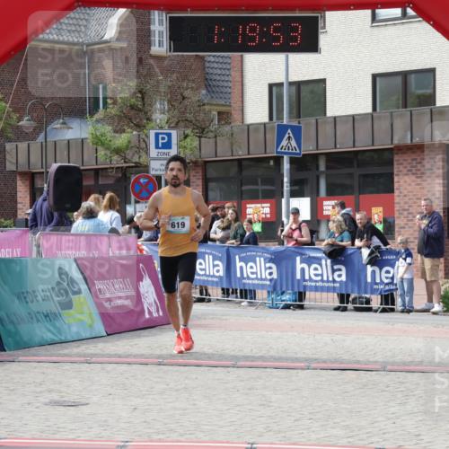 10.05.2026 - 8. Wedeler Halbmarathon Yannick Fuchs http://msf.ph/oto/9700080 10.05.2026 11:19:53 Ziel 442, 619 meine-sportfotos.de
