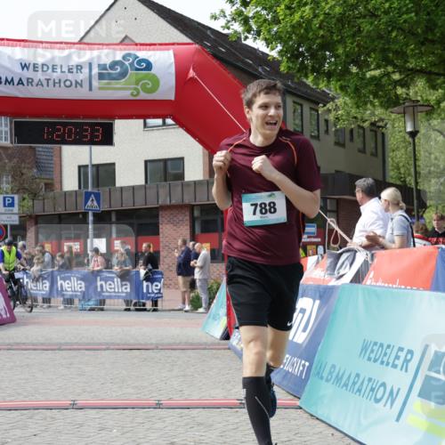 10.05.2026 - 8. Wedeler Halbmarathon Yannick Fuchs http://msf.ph/oto/9700146 10.05.2026 11:20:33 Ziel 788 meine-sportfotos.de