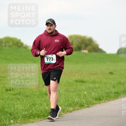 10.05.2026 - 8. Wedeler Halbmarathon Dr. Thomas Lammeyer http://msf.ph/oto/9700178 10.05.2026 11:39:10 Laufen 773, 374 meine-sportfotos.de
