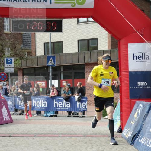 10.05.2026 - 8. Wedeler Halbmarathon Yannick Fuchs http://msf.ph/oto/9700179 10.05.2026 11:20:39 Ziel 791, 2198 meine-sportfotos.de