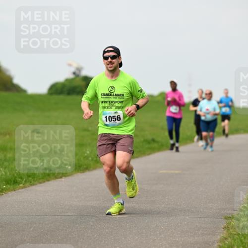 10.05.2026 - 8. Wedeler Halbmarathon Dr. Thomas Lammeyer http://msf.ph/oto/9700206 10.05.2026 11:39:13 Laufen 1056 meine-sportfotos.de