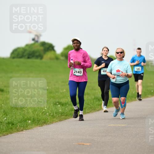 10.05.2026 - 8. Wedeler Halbmarathon Dr. Thomas Lammeyer http://msf.ph/oto/9700234 10.05.2026 11:39:16 Laufen 2143 meine-sportfotos.de