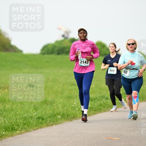 10.05.2026 - 8. Wedeler Halbmarathon Dr. Thomas Lammeyer http://msf.ph/oto/9700247 10.05.2026 11:39:17 Laufen 2143, 480, 652 meine-sportfotos.de