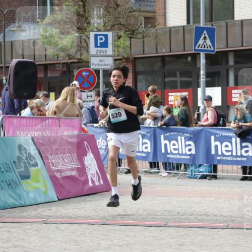 10.05.2026 - 8. Wedeler Halbmarathon Yannick Fuchs http://msf.ph/oto/9700266 10.05.2026 11:21:15 Ziel 520 meine-sportfotos.de