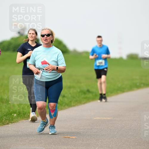10.05.2026 - 8. Wedeler Halbmarathon Dr. Thomas Lammeyer http://msf.ph/oto/9700267 10.05.2026 11:39:20 Laufen 2143 meine-sportfotos.de