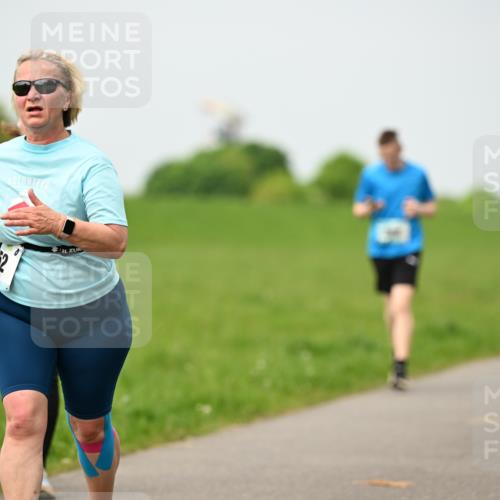 10.05.2026 - 8. Wedeler Halbmarathon Dr. Thomas Lammeyer http://msf.ph/oto/9700298 10.05.2026 11:39:22 Laufen  meine-sportfotos.de