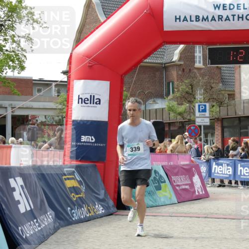10.05.2026 - 8. Wedeler Halbmarathon Yannick Fuchs http://msf.ph/oto/9700318 10.05.2026 11:21:27 Ziel 339 meine-sportfotos.de