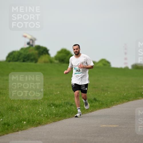 10.05.2026 - 8. Wedeler Halbmarathon Dr. Thomas Lammeyer http://msf.ph/oto/9700350 10.05.2026 11:39:30 Laufen 743 meine-sportfotos.de
