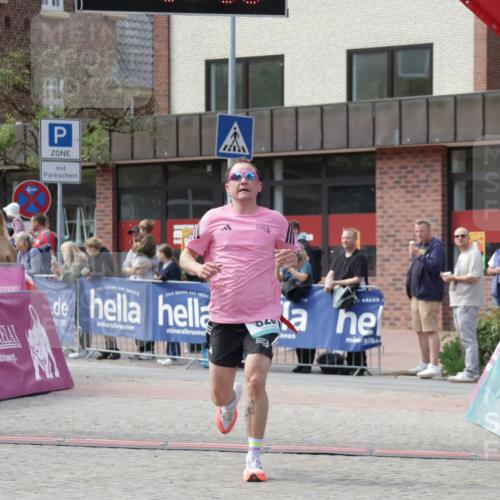 10.05.2026 - 8. Wedeler Halbmarathon Yannick Fuchs http://msf.ph/oto/9700392 10.05.2026 11:21:50 Ziel 828, 2236 meine-sportfotos.de