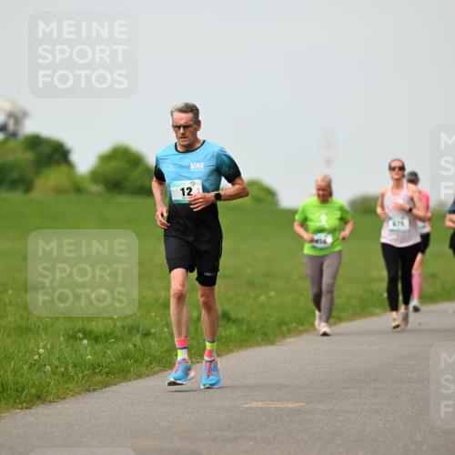 10.05.2026 - 8. Wedeler Halbmarathon Dr. Thomas Lammeyer http://msf.ph/oto/9700413 10.05.2026 11:39:38 Laufen 1041 meine-sportfotos.de