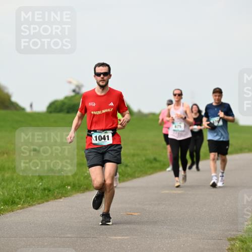 10.05.2026 - 8. Wedeler Halbmarathon Dr. Thomas Lammeyer http://msf.ph/oto/9700467 10.05.2026 11:39:44 Laufen 1041, 675 meine-sportfotos.de