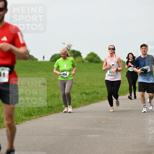 10.05.2026 - 8. Wedeler Halbmarathon Dr. Thomas Lammeyer http://msf.ph/oto/9700482 10.05.2026 11:39:46 Laufen 1041, 456, 674, 2064 meine-sportfotos.de