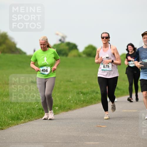 10.05.2026 - 8. Wedeler Halbmarathon Dr. Thomas Lammeyer http://msf.ph/oto/9700485 10.05.2026 11:39:46 Laufen 456, 675, 135 meine-sportfotos.de