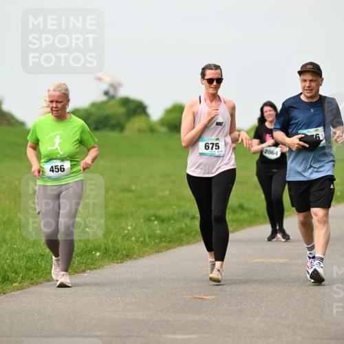 10.05.2026 - 8. Wedeler Halbmarathon Dr. Thomas Lammeyer http://msf.ph/oto/9700488 10.05.2026 11:39:47 Laufen 456, 675, 8135, 2064 meine-sportfotos.de