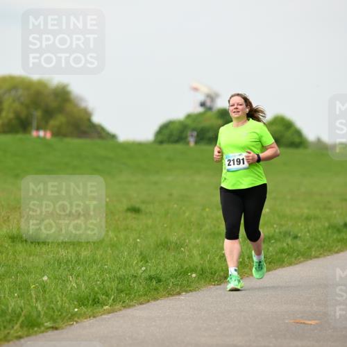 10.05.2026 - 8. Wedeler Halbmarathon Dr. Thomas Lammeyer http://msf.ph/oto/9700552 10.05.2026 11:40:01 Laufen 2191 meine-sportfotos.de