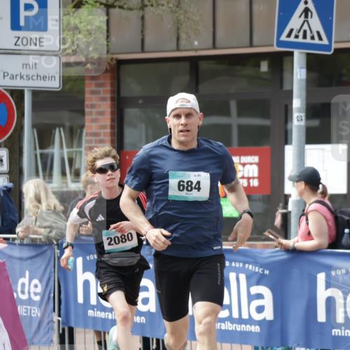 10.05.2026 - 8. Wedeler Halbmarathon Yannick Fuchs http://msf.ph/oto/9700565 10.05.2026 11:22:43 Ziel 552, 684, 2080 meine-sportfotos.de