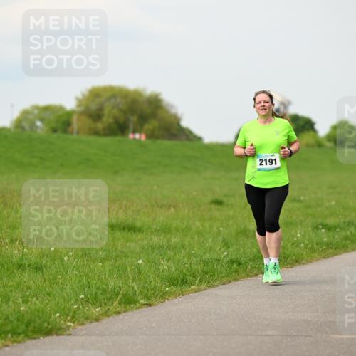 10.05.2026 - 8. Wedeler Halbmarathon Dr. Thomas Lammeyer http://msf.ph/oto/9700568 10.05.2026 11:40:02 Laufen 2191 meine-sportfotos.de