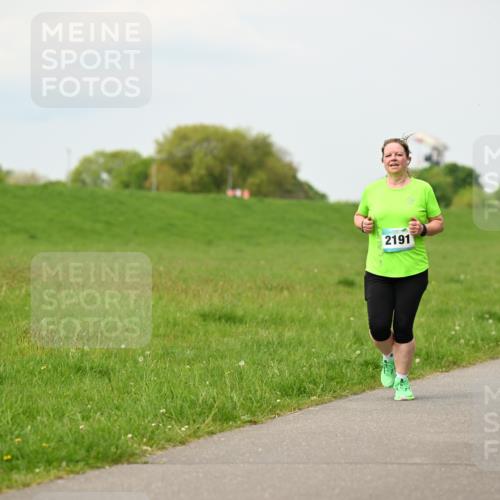 10.05.2026 - 8. Wedeler Halbmarathon Dr. Thomas Lammeyer http://msf.ph/oto/9700571 10.05.2026 11:40:02 Laufen 2191 meine-sportfotos.de