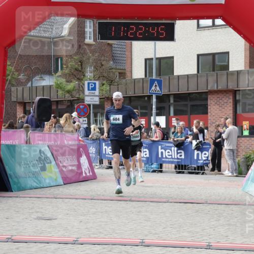 10.05.2026 - 8. Wedeler Halbmarathon Yannick Fuchs http://msf.ph/oto/9700573 10.05.2026 11:22:43 Ziel 552, 684, 2080 meine-sportfotos.de