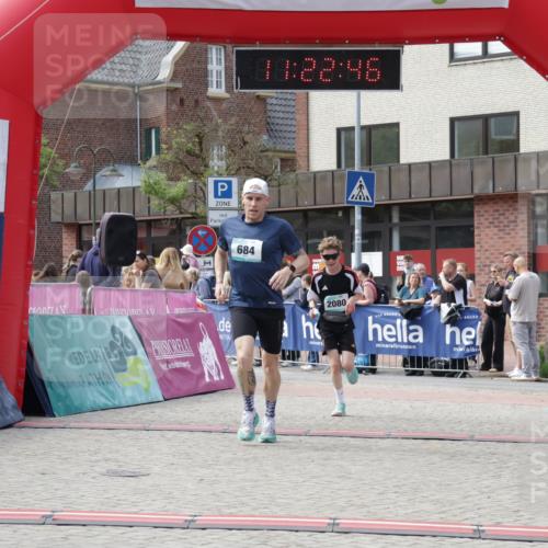 10.05.2026 - 8. Wedeler Halbmarathon Yannick Fuchs http://msf.ph/oto/9700578 10.05.2026 11:22:44 Ziel 684, 2080 meine-sportfotos.de