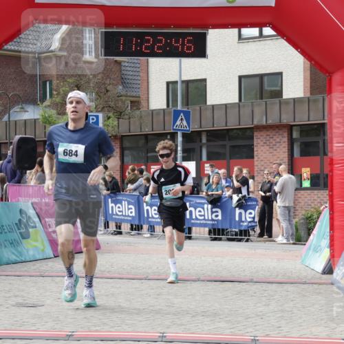10.05.2026 - 8. Wedeler Halbmarathon Yannick Fuchs http://msf.ph/oto/9700583 10.05.2026 11:22:45 Ziel 684, 2080 meine-sportfotos.de
