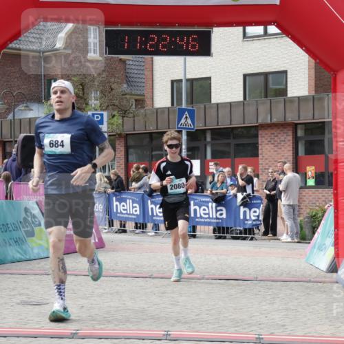 10.05.2026 - 8. Wedeler Halbmarathon Yannick Fuchs http://msf.ph/oto/9700587 10.05.2026 11:22:45 Ziel 684, 2080 meine-sportfotos.de