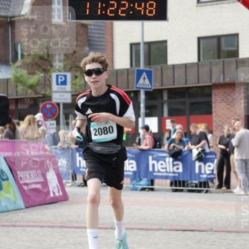 10.05.2026 - 8. Wedeler Halbmarathon Yannick Fuchs http://msf.ph/oto/9700600 10.05.2026 11:22:46 Ziel 684, 2080 meine-sportfotos.de