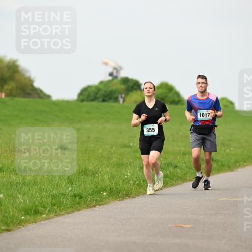 10.05.2026 - 8. Wedeler Halbmarathon Dr. Thomas Lammeyer http://msf.ph/oto/9700606 10.05.2026 11:40:07 Laufen 355, 1017, 739, 653 meine-sportfotos.de