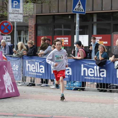 10.05.2026 - 8. Wedeler Halbmarathon Yannick Fuchs http://msf.ph/oto/9700610 10.05.2026 11:22:54 Ziel 2217 meine-sportfotos.de