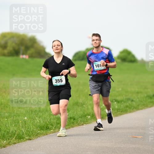10.05.2026 - 8. Wedeler Halbmarathon Dr. Thomas Lammeyer http://msf.ph/oto/9700624 10.05.2026 11:40:09 Laufen 355, 101 meine-sportfotos.de