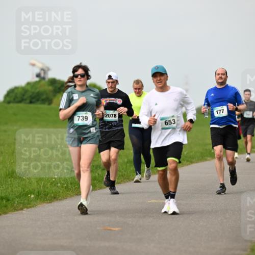 10.05.2026 - 8. Wedeler Halbmarathon Dr. Thomas Lammeyer http://msf.ph/oto/9700664 10.05.2026 11:40:14 Laufen 739, 2078, 177, 653, 701 meine-sportfotos.de