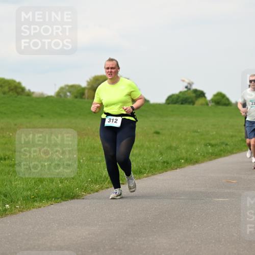 10.05.2026 - 8. Wedeler Halbmarathon Dr. Thomas Lammeyer http://msf.ph/oto/9700724 10.05.2026 11:40:21 Laufen 312, 2218 meine-sportfotos.de