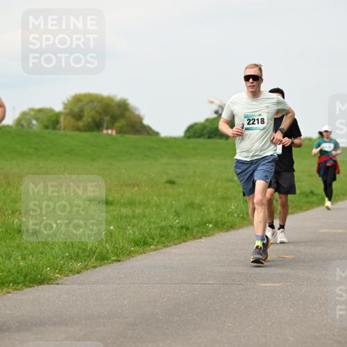 10.05.2026 - 8. Wedeler Halbmarathon Dr. Thomas Lammeyer http://msf.ph/oto/9700732 10.05.2026 11:40:22 Laufen 312, 2218 meine-sportfotos.de