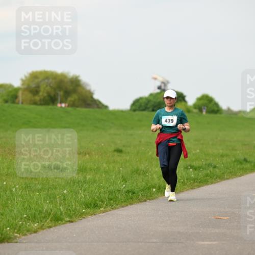 10.05.2026 - 8. Wedeler Halbmarathon Dr. Thomas Lammeyer http://msf.ph/oto/9700766 10.05.2026 11:40:28 Laufen 439 meine-sportfotos.de