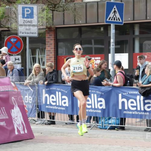 10.05.2026 - 8. Wedeler Halbmarathon Yannick Fuchs http://msf.ph/oto/9700856 10.05.2026 11:23:54 Ziel 2125, 2165 meine-sportfotos.de