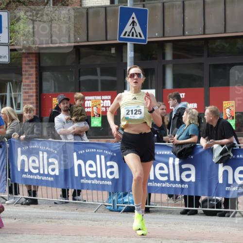 10.05.2026 - 8. Wedeler Halbmarathon Yannick Fuchs http://msf.ph/oto/9700866 10.05.2026 11:23:55 Ziel 2125, 2165 meine-sportfotos.de