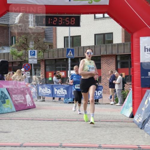 10.05.2026 - 8. Wedeler Halbmarathon Yannick Fuchs http://msf.ph/oto/9700885 10.05.2026 11:23:56 Ziel 2125, 2165 meine-sportfotos.de