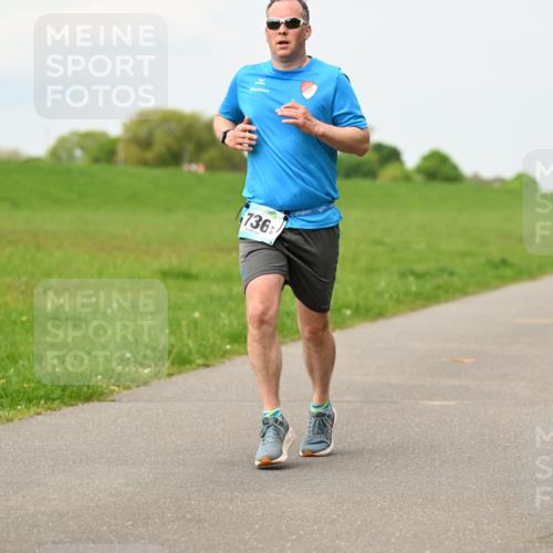 10.05.2026 - 8. Wedeler Halbmarathon Dr. Thomas Lammeyer http://msf.ph/oto/9700896 10.05.2026 11:40:55 Laufen 736 meine-sportfotos.de