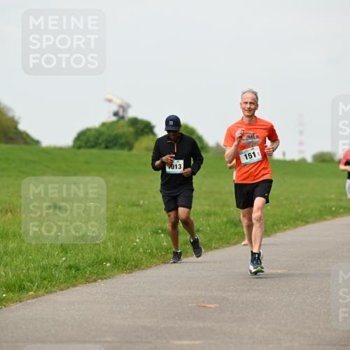10.05.2026 - 8. Wedeler Halbmarathon Dr. Thomas Lammeyer http://msf.ph/oto/9700981 10.05.2026 11:41:26 Laufen 013, 151 meine-sportfotos.de