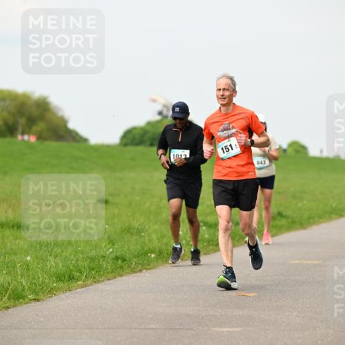 10.05.2026 - 8. Wedeler Halbmarathon Dr. Thomas Lammeyer http://msf.ph/oto/9700990 10.05.2026 11:41:27 Laufen 1013, 151, 843 meine-sportfotos.de