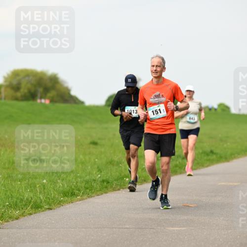 10.05.2026 - 8. Wedeler Halbmarathon Dr. Thomas Lammeyer http://msf.ph/oto/9700994 10.05.2026 11:41:27 Laufen 1013, 151, 843 meine-sportfotos.de