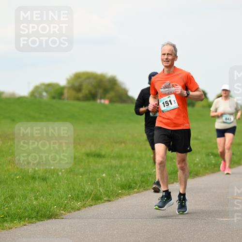 10.05.2026 - 8. Wedeler Halbmarathon Dr. Thomas Lammeyer http://msf.ph/oto/9701001 10.05.2026 11:41:28 Laufen 151, 843 meine-sportfotos.de