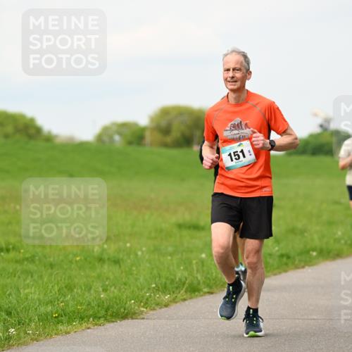 10.05.2026 - 8. Wedeler Halbmarathon Dr. Thomas Lammeyer http://msf.ph/oto/9701005 10.05.2026 11:41:29 Laufen 151, 443 meine-sportfotos.de