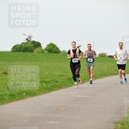 10.05.2026 - 8. Wedeler Halbmarathon Dr. Thomas Lammeyer http://msf.ph/oto/9701039 10.05.2026 11:41:37 Laufen 423, 489 meine-sportfotos.de