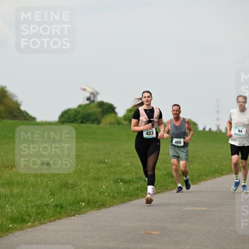 10.05.2026 - 8. Wedeler Halbmarathon Dr. Thomas Lammeyer http://msf.ph/oto/9701049 10.05.2026 11:41:39 Laufen 423, 489 meine-sportfotos.de