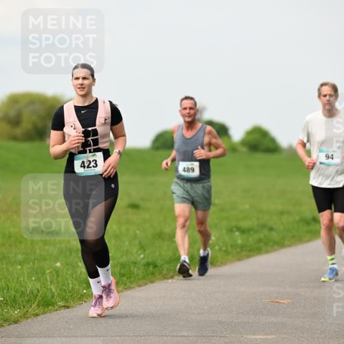 10.05.2026 - 8. Wedeler Halbmarathon Dr. Thomas Lammeyer http://msf.ph/oto/9701068 10.05.2026 11:41:42 Laufen 423, 489 meine-sportfotos.de