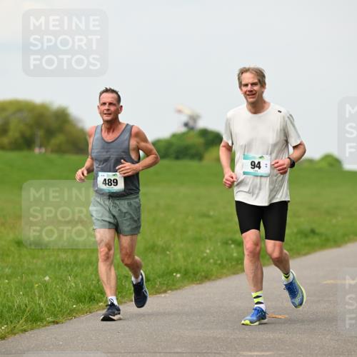 10.05.2026 - 8. Wedeler Halbmarathon Dr. Thomas Lammeyer http://msf.ph/oto/9701074 10.05.2026 11:41:43 Laufen 489 meine-sportfotos.de