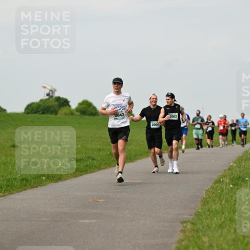 10.05.2026 - 8. Wedeler Halbmarathon Dr. Thomas Lammeyer http://msf.ph/oto/9701089 10.05.2026 11:41:46 Laufen 2043, 2002, 2004 meine-sportfotos.de