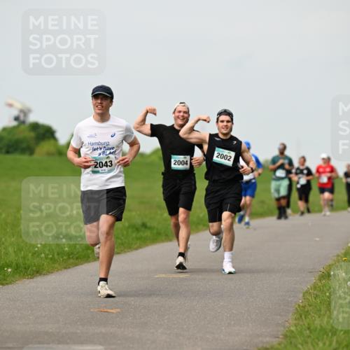 10.05.2026 - 8. Wedeler Halbmarathon Dr. Thomas Lammeyer http://msf.ph/oto/9701094 10.05.2026 11:41:47 Laufen 2043, 2004, 2002 meine-sportfotos.de