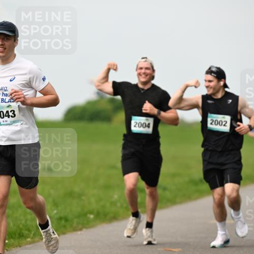 10.05.2026 - 8. Wedeler Halbmarathon Dr. Thomas Lammeyer http://msf.ph/oto/9701105 10.05.2026 11:41:49 Laufen 2043, 2004, 2002 meine-sportfotos.de